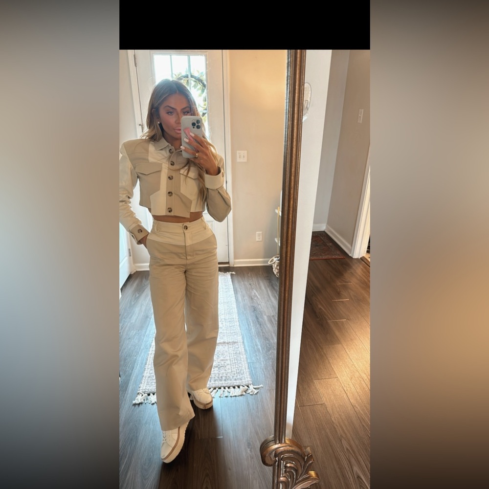 Camila Coelho Araceli Cropped Jacket and Pant - Picture 5 of 9